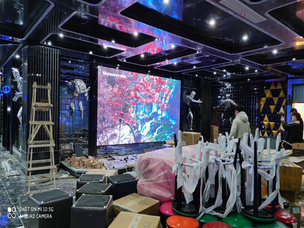 防城港市室内P2.5全彩显示屏